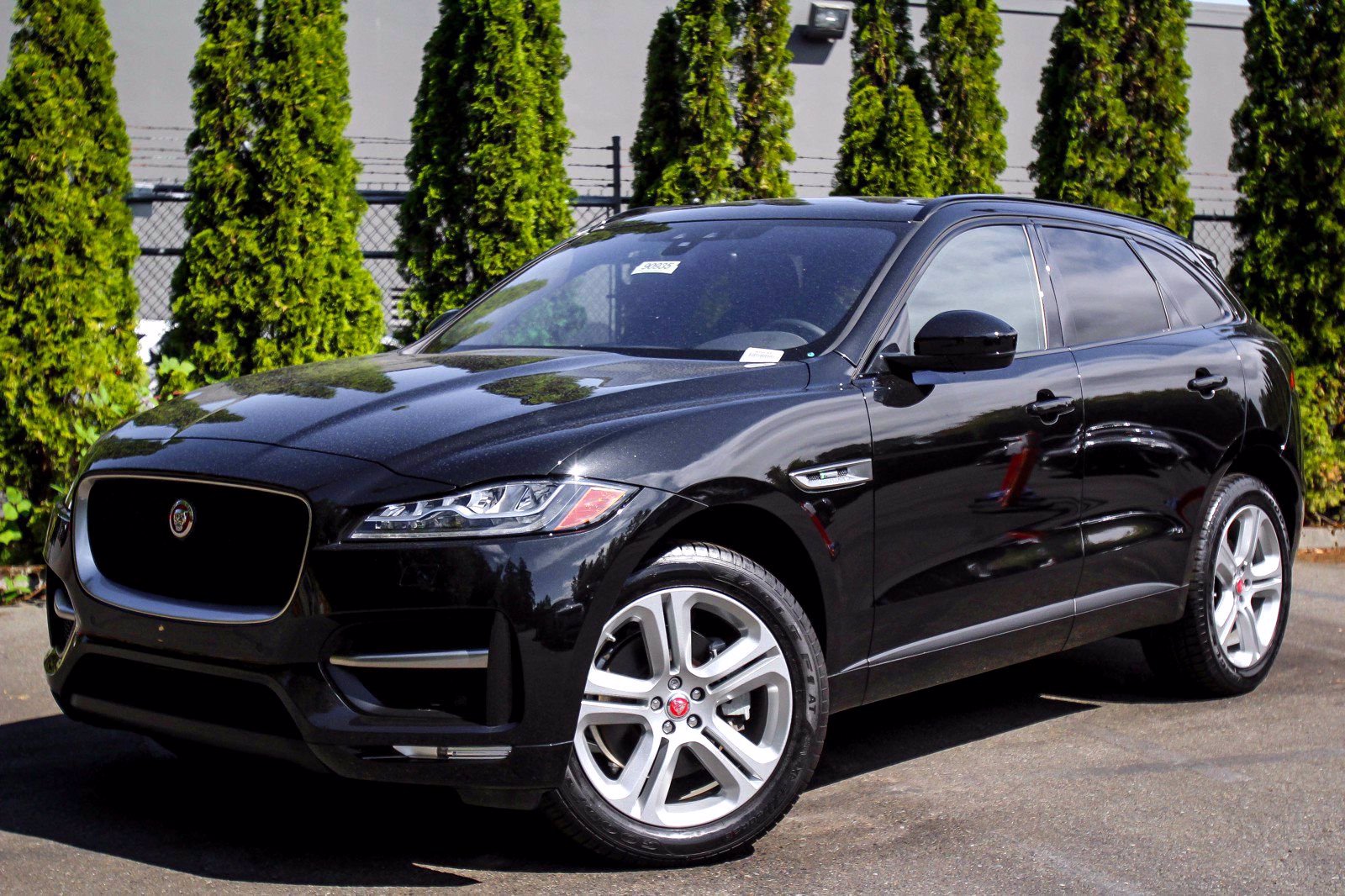 Jaguar f pace 2019