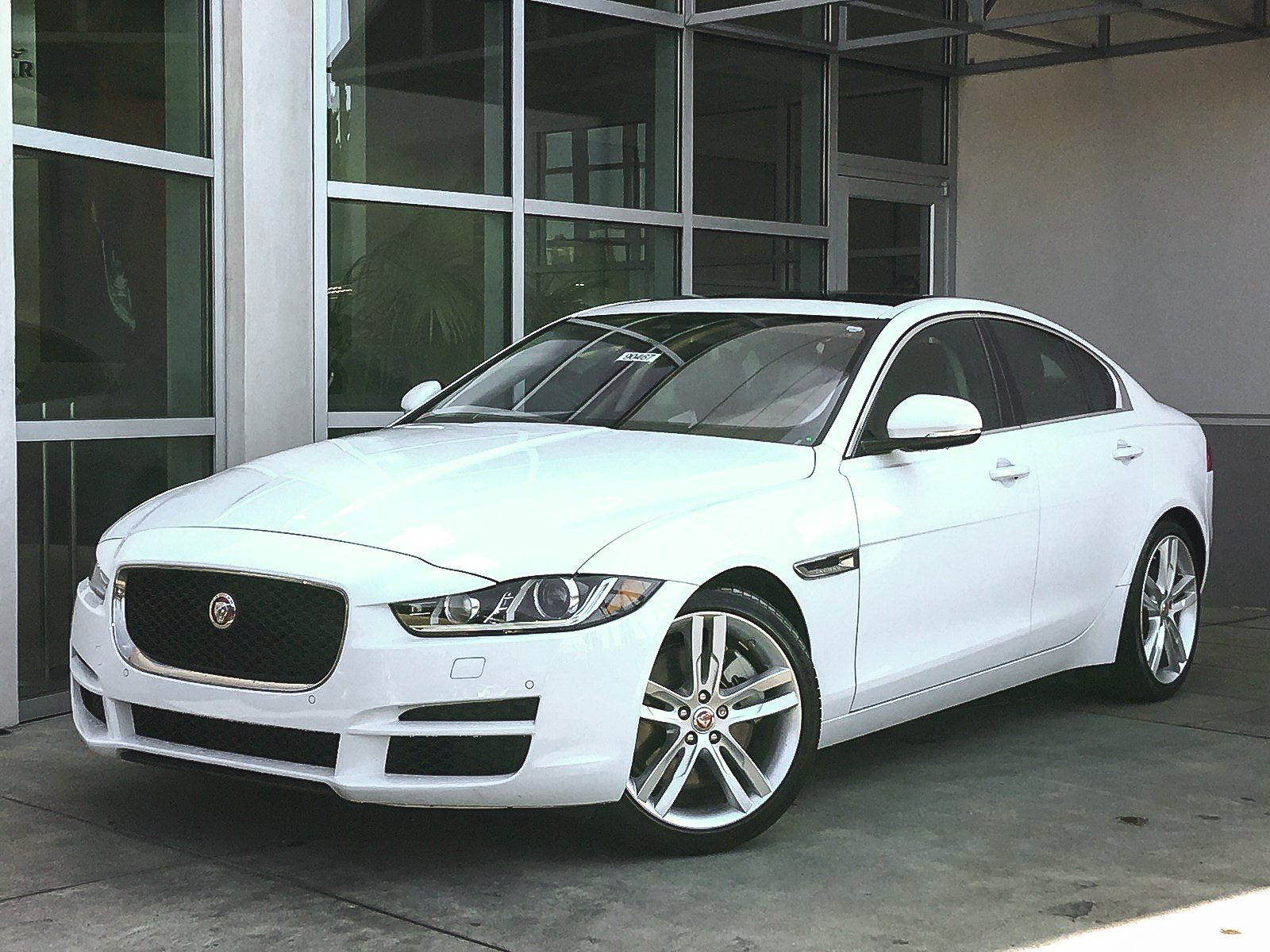 New 2017 Jaguar XE 35t Prestige 4dr Car in Bellevue #90467 | Jaguar