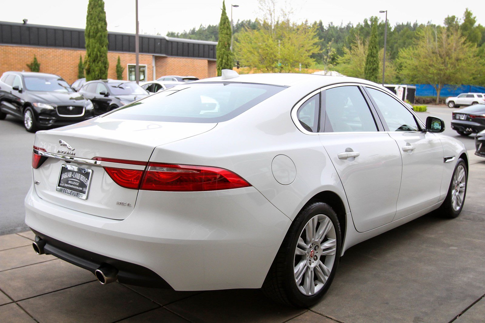 Certified Pre-Owned 2016 Jaguar XF 35t Premium 4dr Car in Bellevue